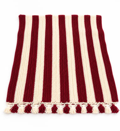Striped Knitted Throw Rug with Tassels Striped Knitted Throw Rug with Tassels