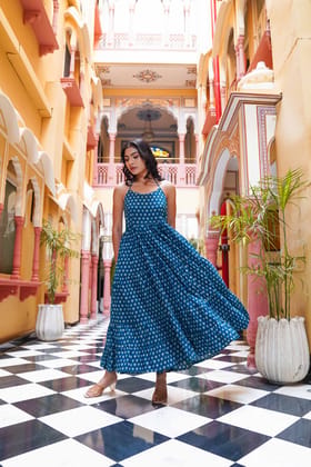 Noorie – Halter Neck Tiered Dress