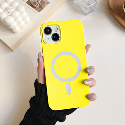 iPhone 15 Soft Silicone MagSafe Case-Yellow