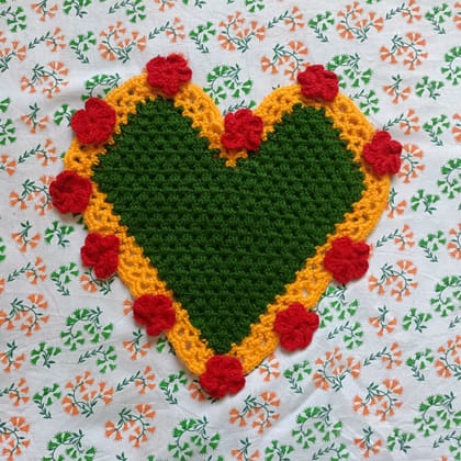 Aai's Handmade Floral Heart Crochet Table Mat (Creative Edition - 10x10 Inches, Item Code - SN0017V1) 