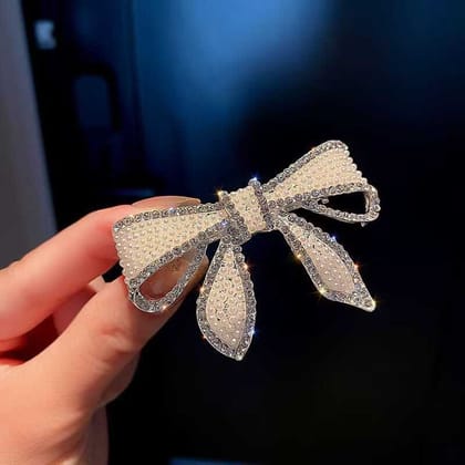 Elegant Pearl Bow Hair Clip