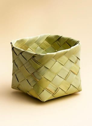 Handmade Natural Palm Leaf Mittai Petti, Traditional Sweet & Dry Fruit Gift Box with Lid, Sustainable Wedding Return Gift Container, Eco-Friendly Storage Basket