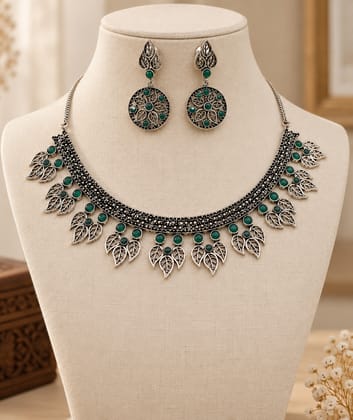 Glamvila Green Stone Designer Jewellery Set