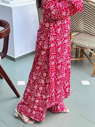 Women's Red Floral Print Kurta Set Women's Red Floral Print Kurta Set