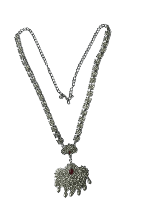 Elegant silver Pendant Necklace