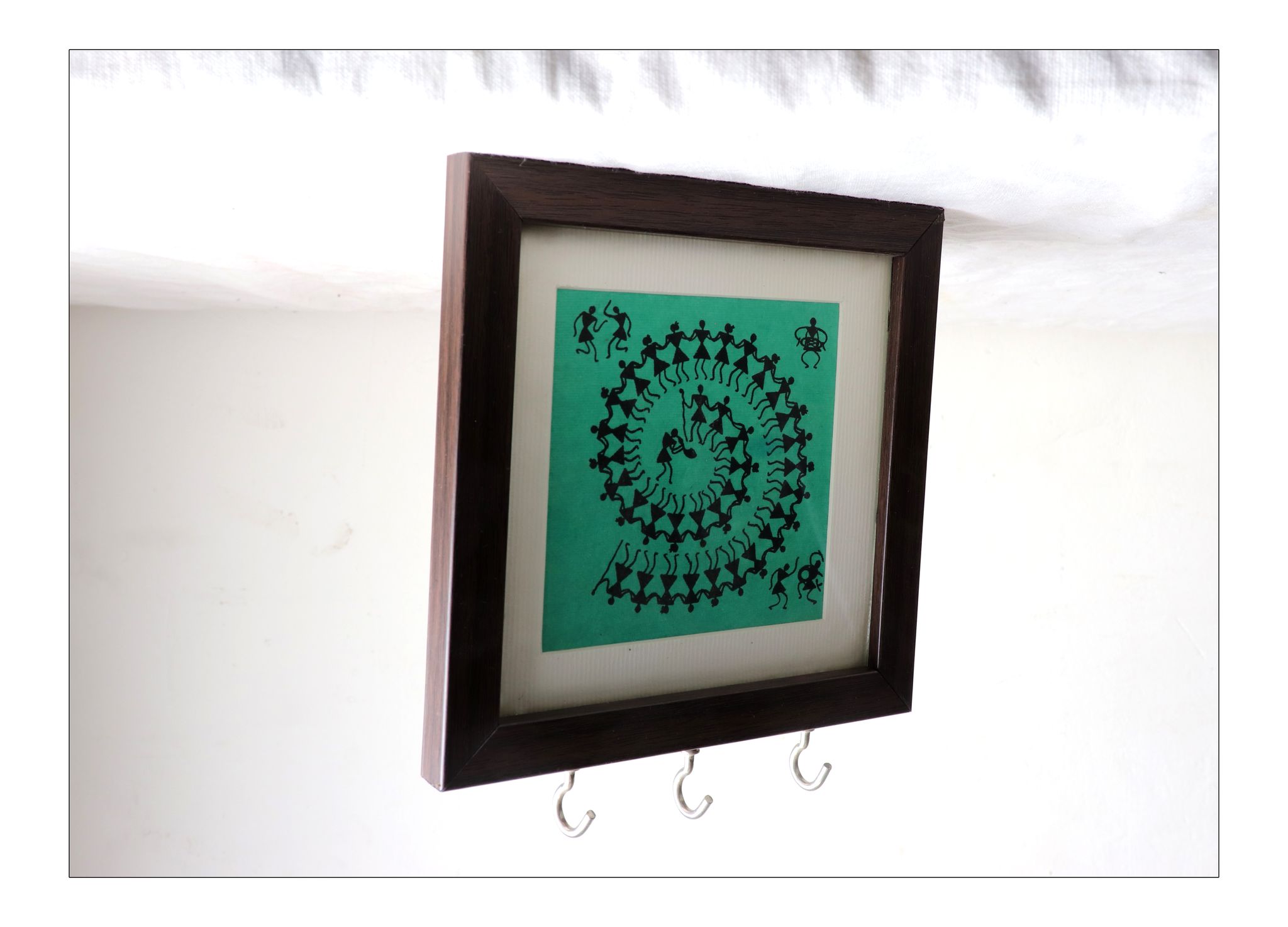 FRAMED WARLI PAINTING KEY HOLDER
