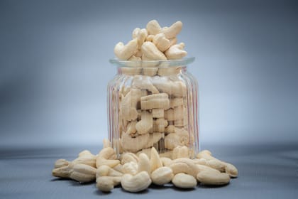 Balaji's Mart Panruti W320 Cashew Nuts (Kaju) - 500g