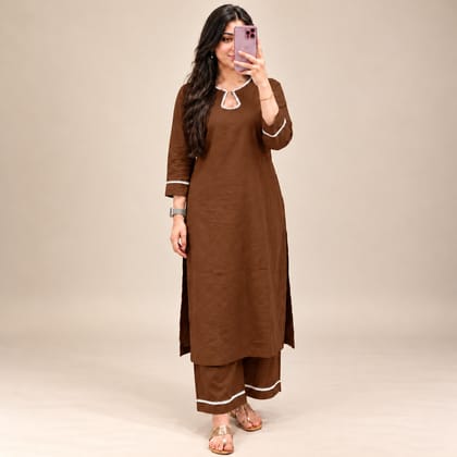 Women's Solid Brown Kurta with Pant Set, Keyhole Neck and White Trim