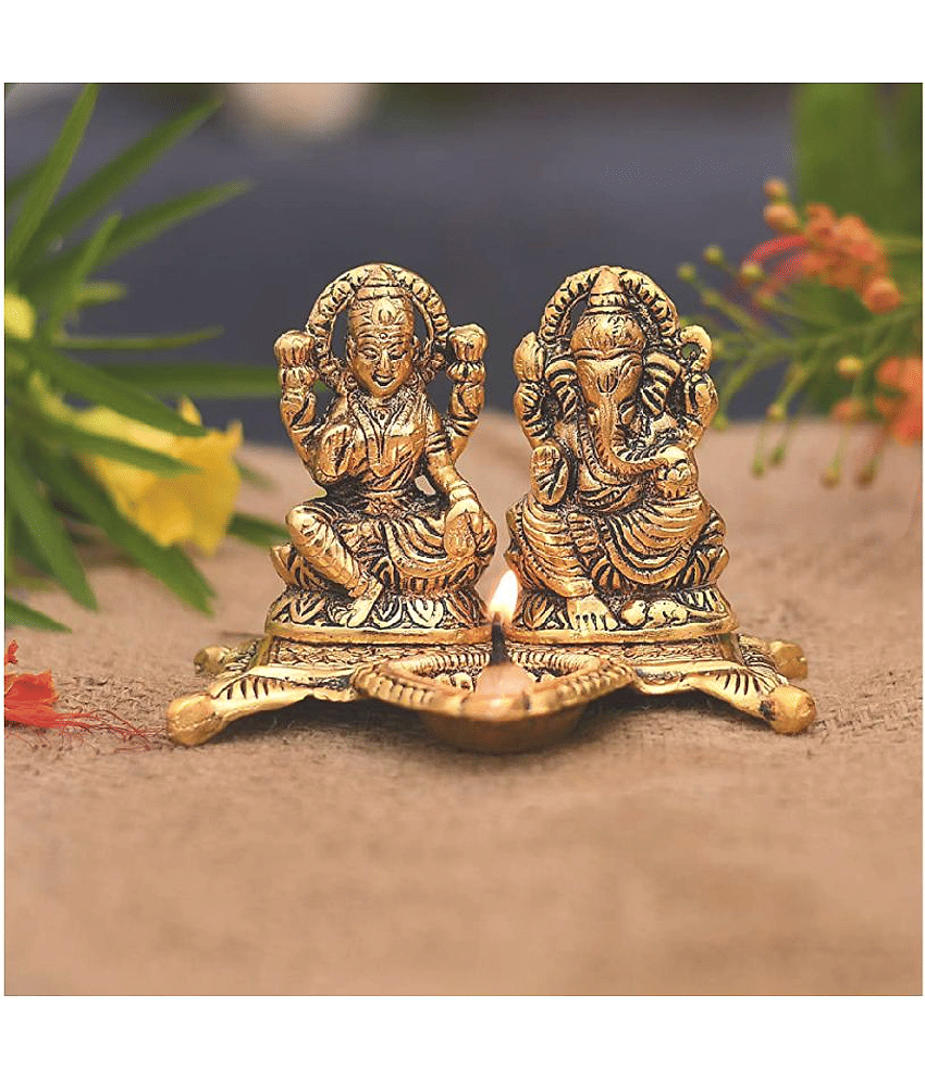 Vighnesh Art and Crafts - Metal Religious Showpiece (Pack of 1)