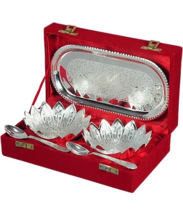 Metalmastery - Silver Alloy Silver Plated Gift Item