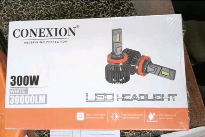 LED headlights pair set 300w white / 3000LM