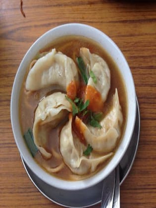 Chicken Thupka Momos [10 Pieces]