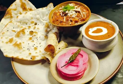 Mutton Keema Naan With Gravy