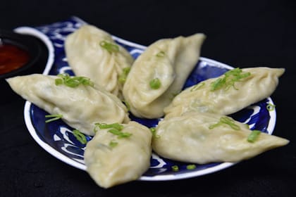 Paneer Steam Momos [10 Pieces]