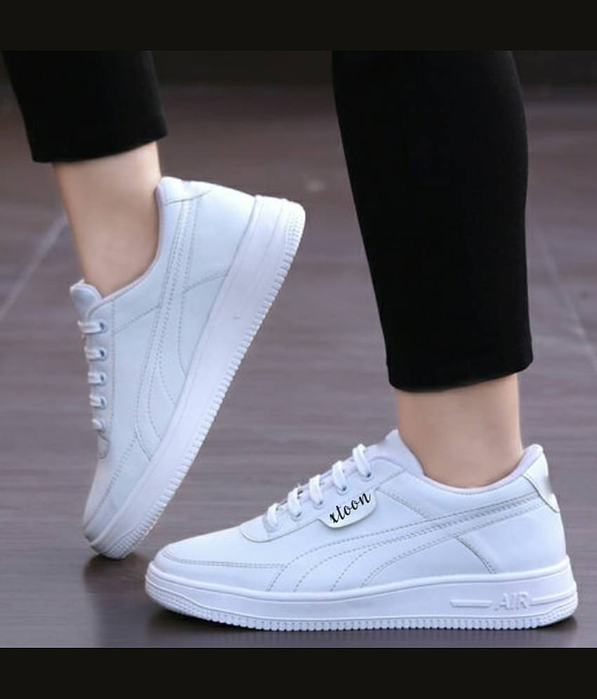 Xtoon White Men's Lifestyle Shoes