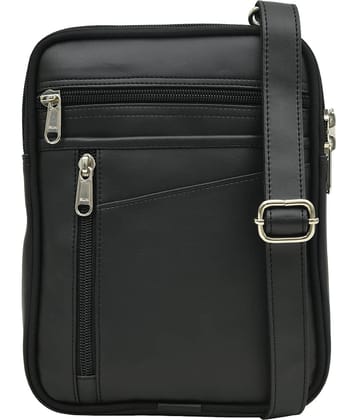 MATRICE - Black Solid Messenger Bag