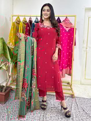 Red Floral Embroidered Kurta Set-Xl