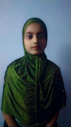 Elegant Green Hijab Scarf for Modest Fashion