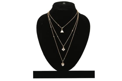Three-layer Diamond neckline