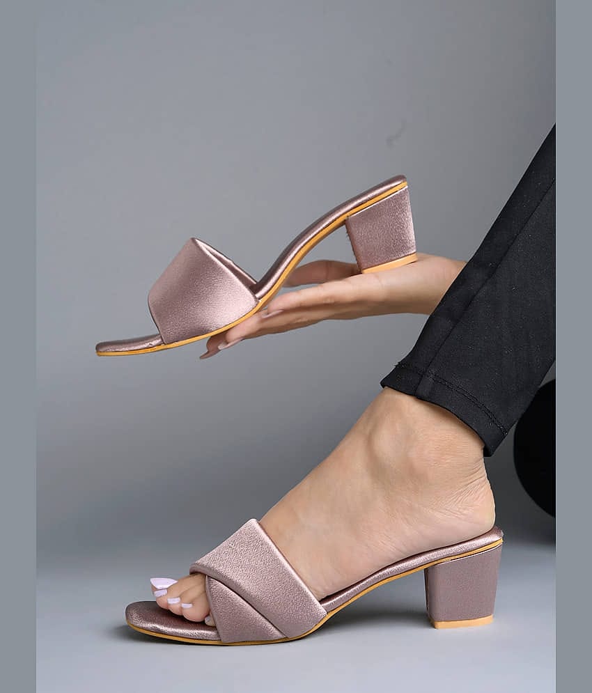 Shoetopia Stylish Solid Mauve Block Heels & Girls
