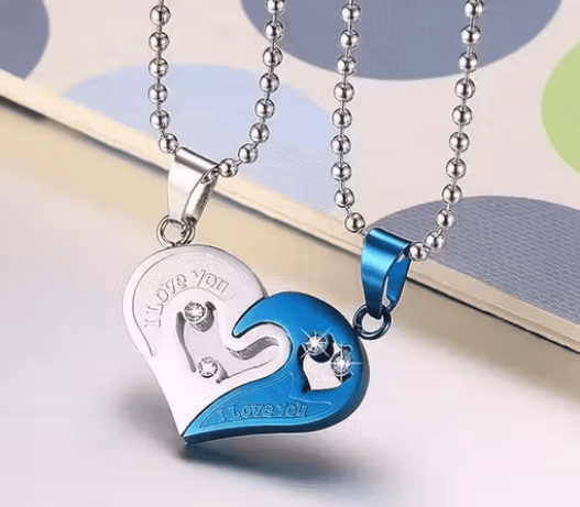 Valentines Special I Love You Engraved Duo Heart Pendant Chain Necklace for Girlfriend Lover Soulmates