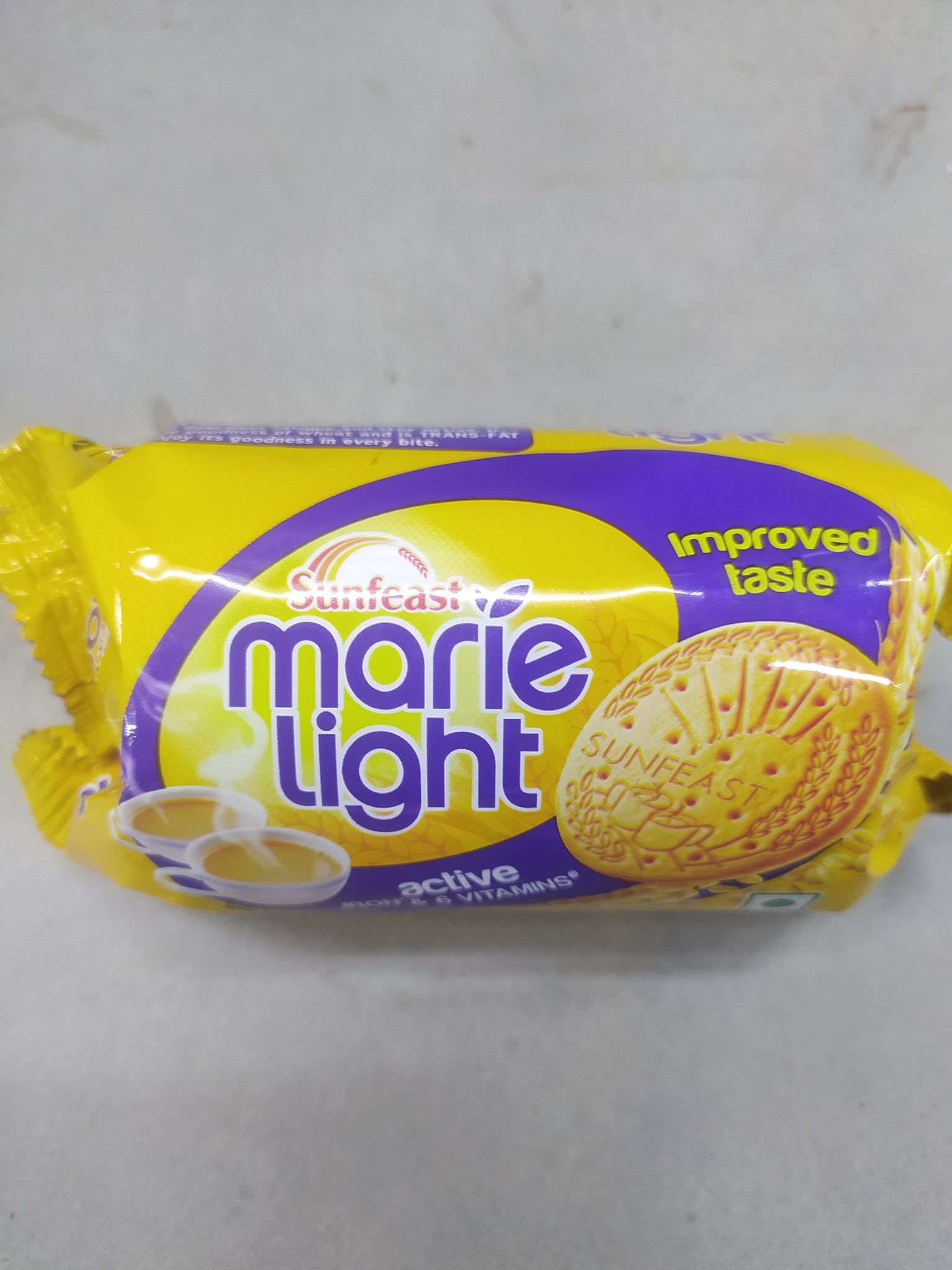 Sunfeast Marie Light Active Iron & 6 vitamins 