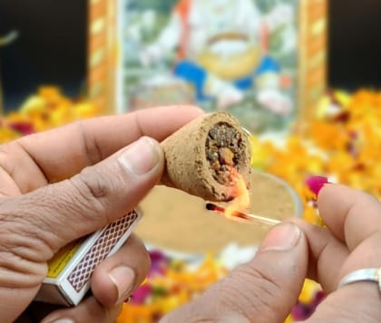 Gaukosh Pure Herbal Filled CowDung Sambrani Dhoop Cups for Pooja (40 pcs) | Havan Cups for Pooja, Home & Festivals | Natural Guggal/Loban Dhoop Original | Dhoop Cones