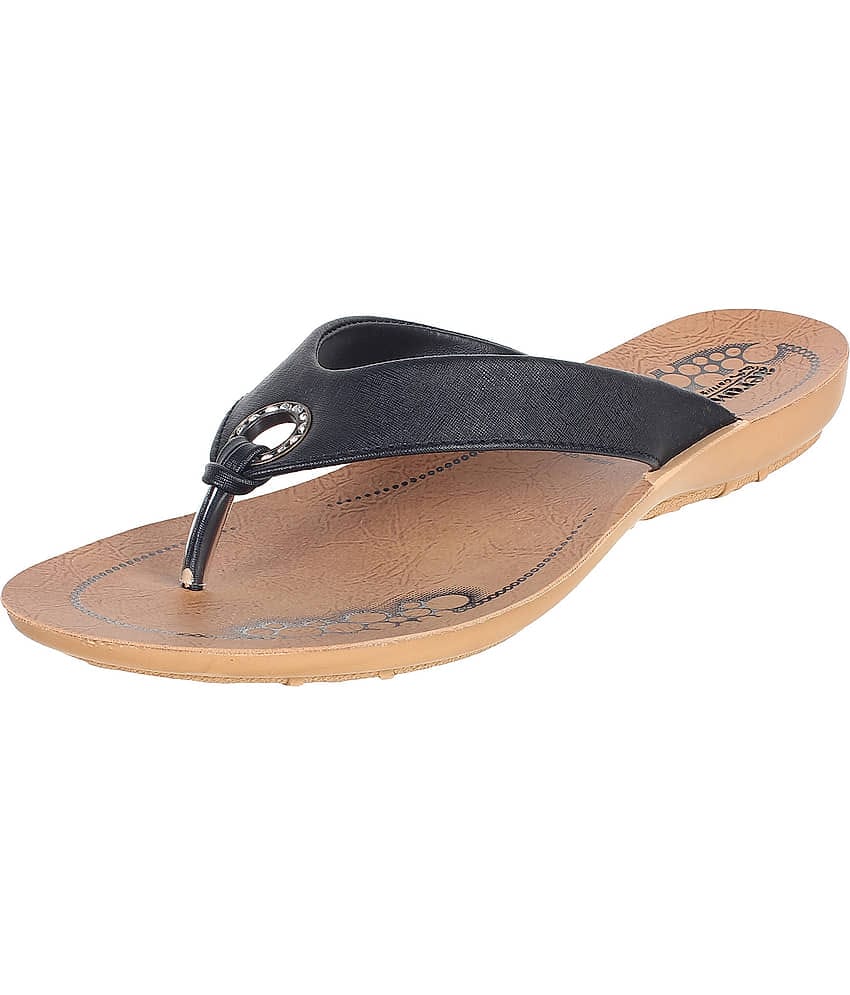 Aerowalk -  Black Women's Flats