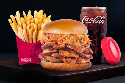 Chipotle Crunchy Aloo Burger Combo