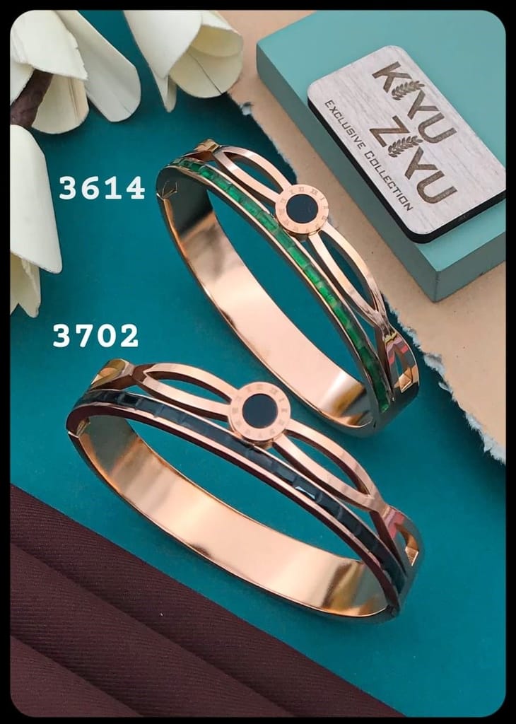 Pack of two trendy bracelet for women