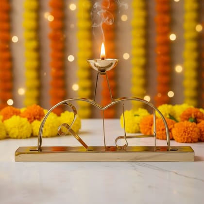Brass Ram Deepak Diya – Lord Ram Brass Oil Lamp Table Pooja Decor, Height : 7 Inch (FMAS790 C)