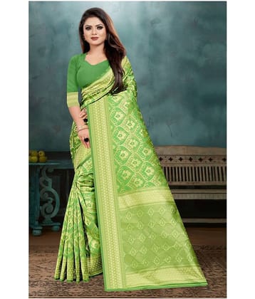 Gazal Fashions Silk Blend Printed Saree With Unstitched Blouse Piece ( Green )