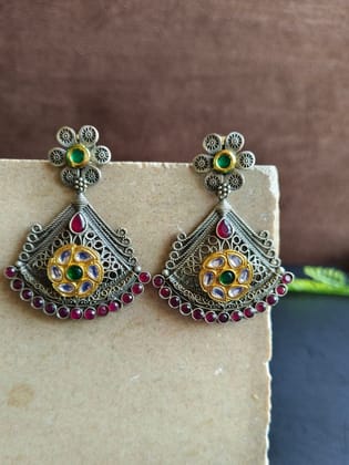Elegant Dual-Tone Pachi Kundan Dangler Earrings for Special Occasions | Sarichka-Green+Red