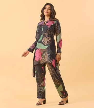 Co-Ord Black And Pink Floral Printed Kurta Set-M / Black