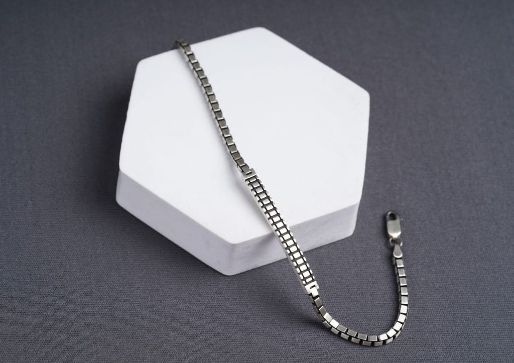 Arched Bridge Box Link Bracelet