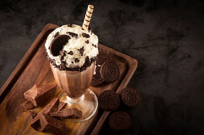 Freaky Oreo Kit-Kat Shake
