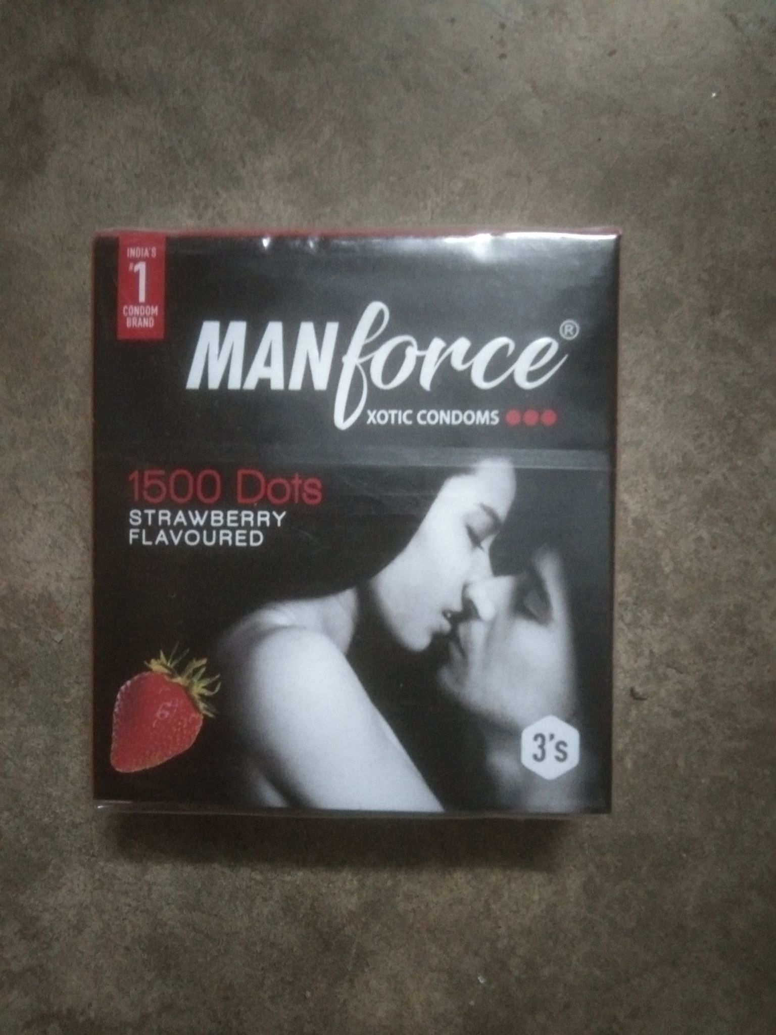 Manforce 1500 dots strawberry 3s