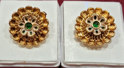 TOPS - STUDS