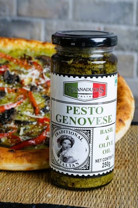 Granaducas Pesto Genovese (250g) | Basil, Garlic, Walnuts & Cheese | Authentic Italian Pasta Sauce