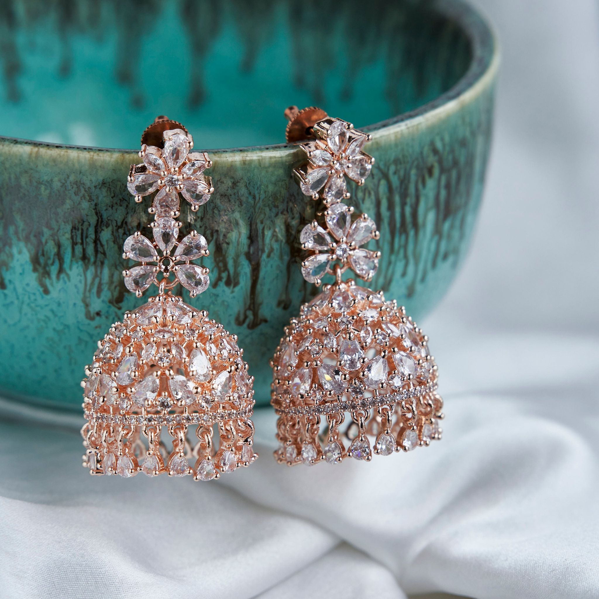 Cubic ZIrconia Rosegold Jhumka-White / Rose Gold / Free Size