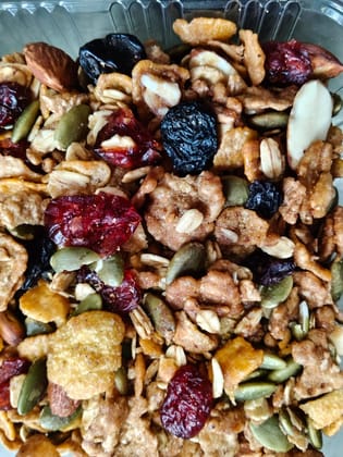 Mom's Magic Multigrain Honey Dryfruit Muesli (500g) | Honey Roasted | Healthy Breakfast Mom's Magic Multigrain Honey Dryfruit Muesli (500g) | Honey Roasted | Healthy Breakfast