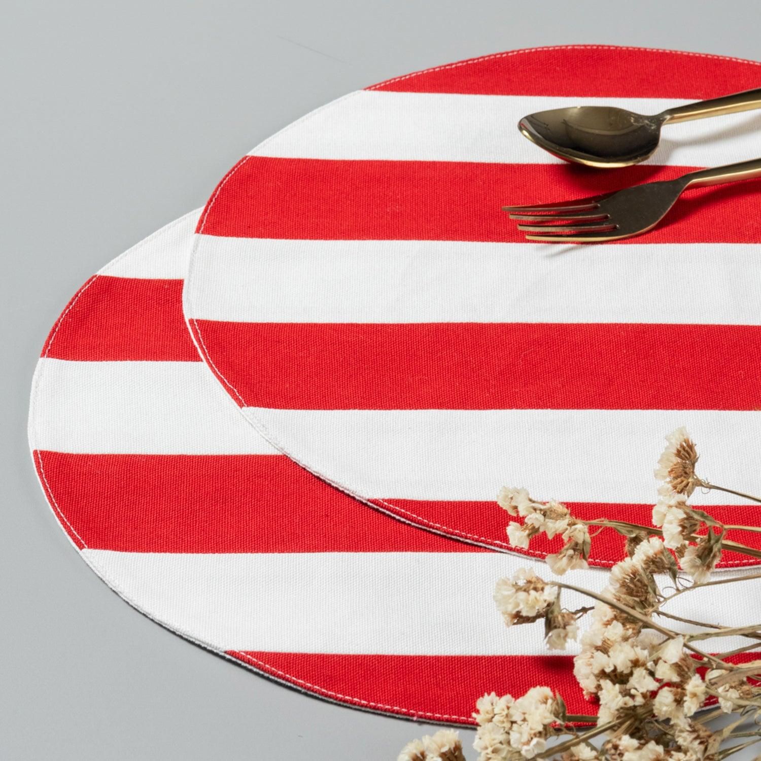 Red and White Set of 2 Cotton Patchwork Table Mat - 13x13-13x13 inches / 100% Cotton Canvas / White / Red