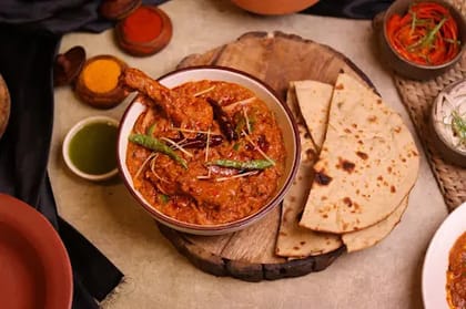 Handi Chicken With Butter Tandoori Roti / Butter Naan