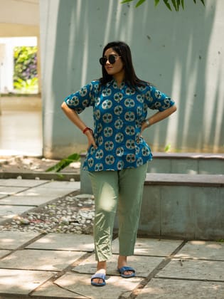 Blue printed shirt-M