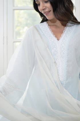 White Pearl Dupatta-Free Size / White