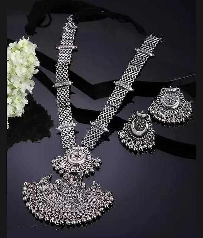 Samridhi DC Silver Alloy Necklace Set ( Pack of 1 )