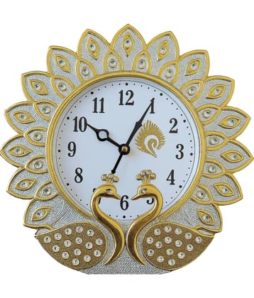 GrabBasket Assymetric Analog Wall Clock