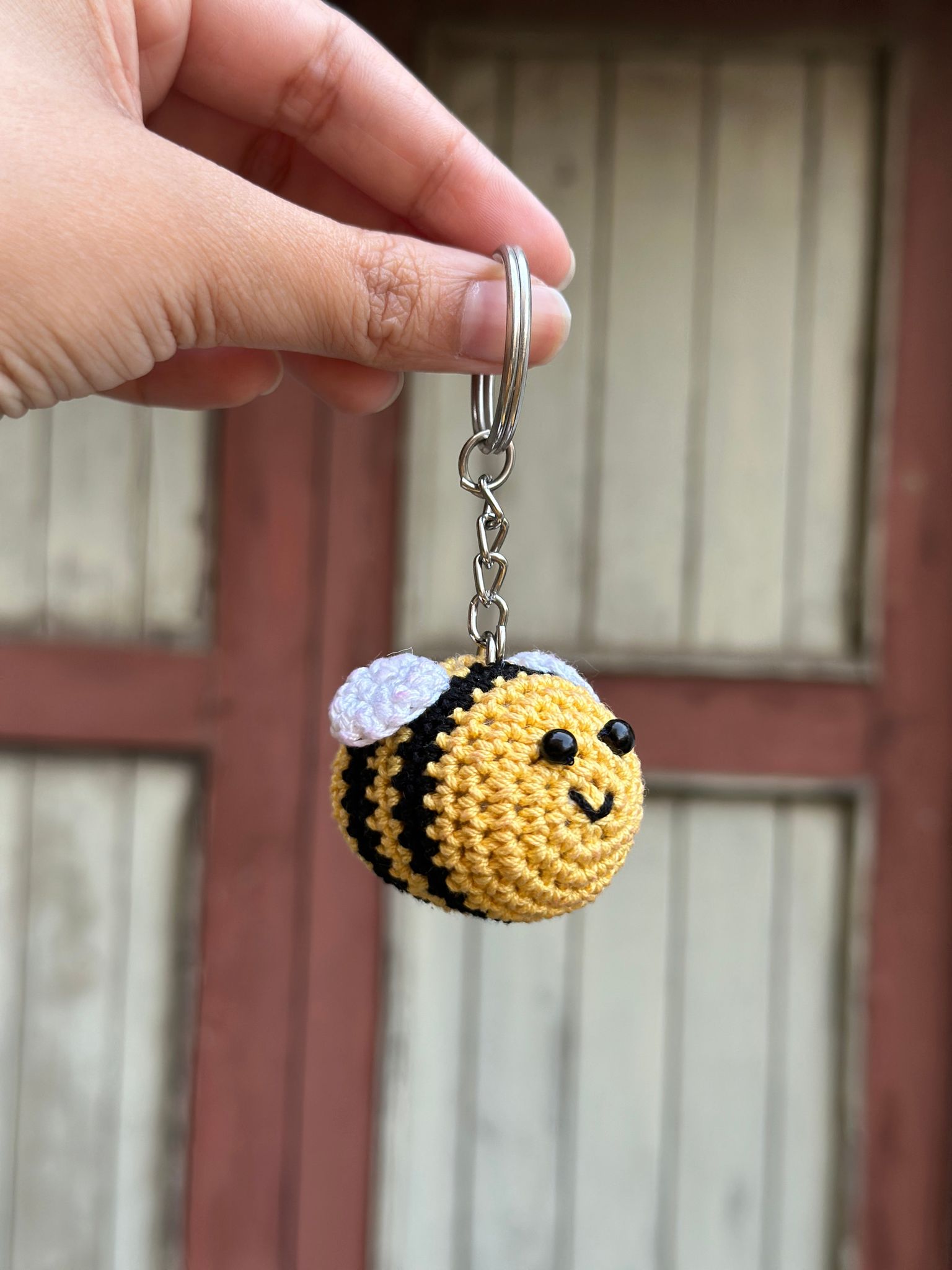 Bee keychain 🐝