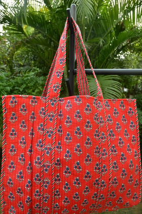 Red Floral Buti Tote Bag : Stylish & Spacious Red Floral Buti Tote Bag : Stylish & Spacious