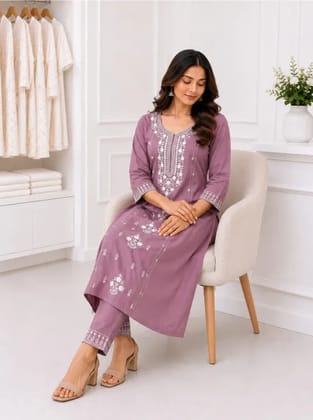 Vatudi Fashion Women Viscose Rayon Kurti Pant Set